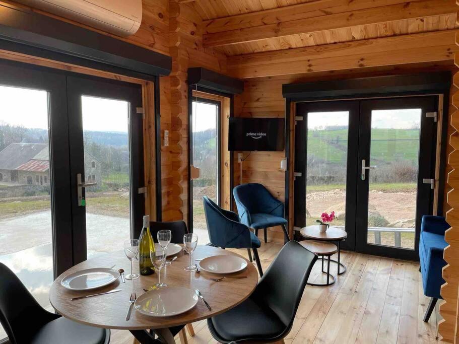 Le Chalet Du Crescent Saint-Germain-des-Champs エクステリア 写真