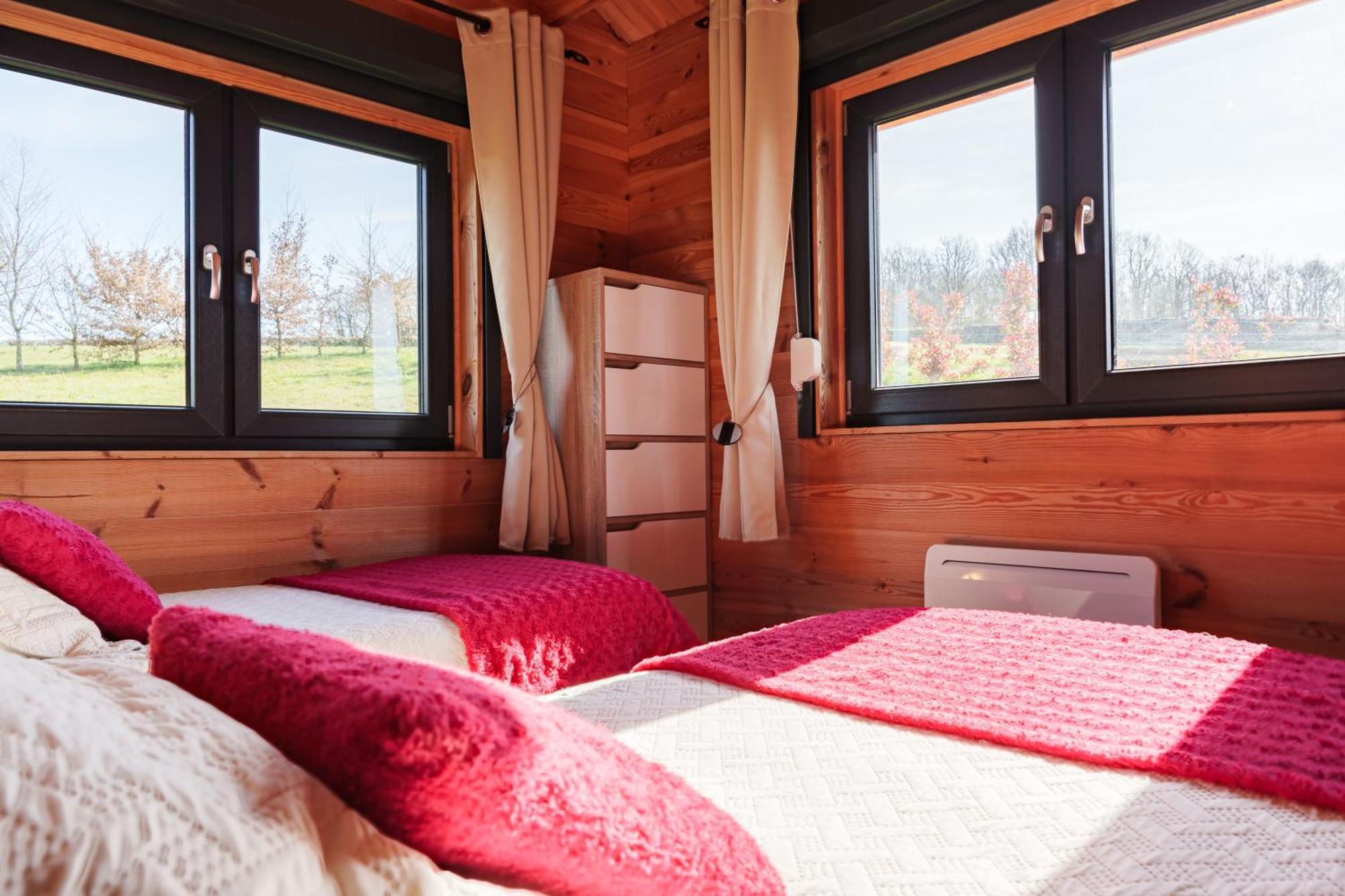 Le Chalet Du Crescent Saint-Germain-des-Champs エクステリア 写真