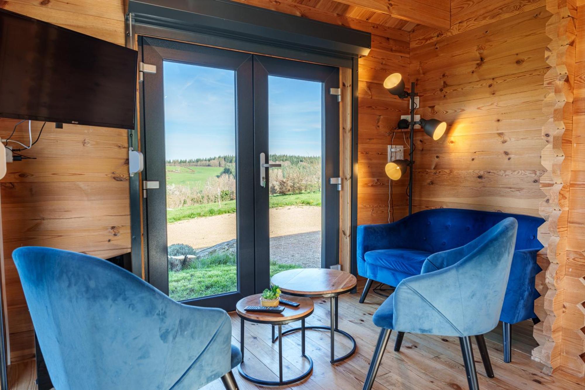 Le Chalet Du Crescent Saint-Germain-des-Champs エクステリア 写真